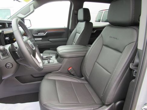 Used 2025 GMC Sierra 1500 Denali w/ Denali Reserve Package AWD/4WD image 15