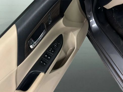 Used 2017 Honda Accord Touring image 17
