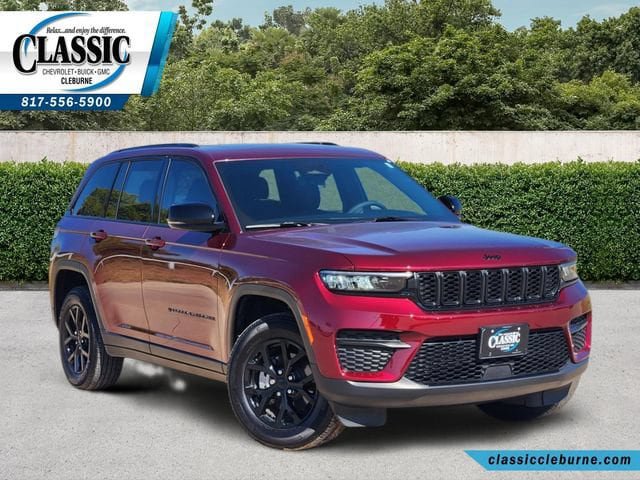 Used 2025 Jeep Grand Cherokee Altitude RWD image 1