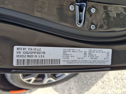Used 2023 Jeep Wagoneer Series III w/ Preferred Equipment Group AWD/4WD image 28