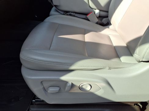 Used 2022 GMC Sierra 1500 SLT image 22