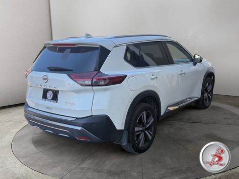 Used 2023 Nissan Rogue SL w/ SL Premium Package image 4