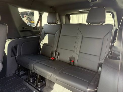 New 2026 Chevrolet Suburban Premier RWD image 17