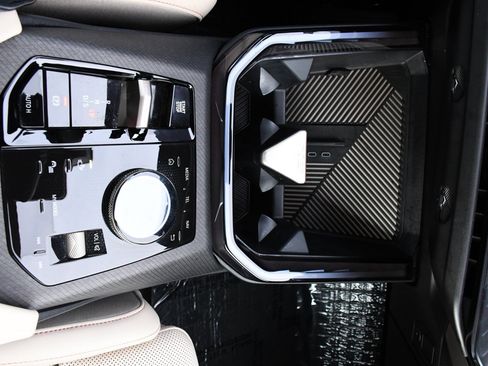 Used 2025 BMW X3 xDrive30i w/ Convenience Package image 12