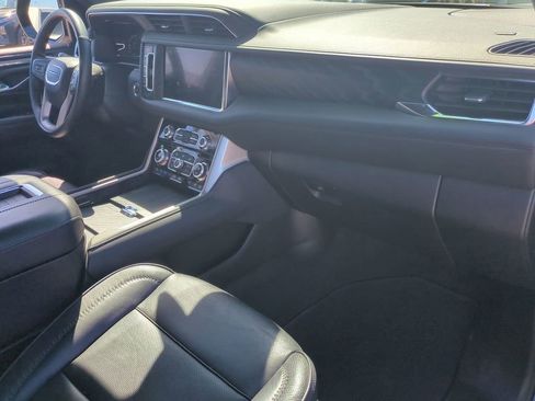 Certified 2024 GMC Yukon XL Denali AWD/4WD image 30