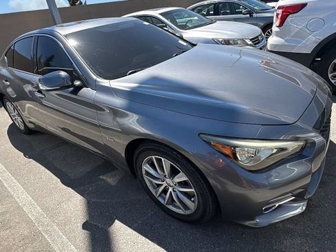 Used 2017 INFINITI Q50 2.0t w/ Moonroof Package RWD image 1