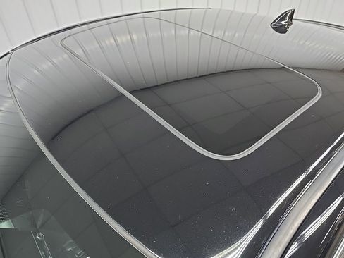 Used 2018 Honda Civic Touring image 11