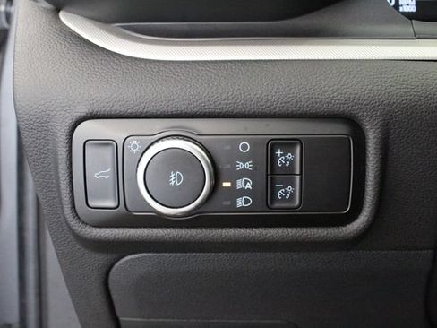 Used 2024 Ford Explorer XLT w/ Equipment Group 202A RWD image 11