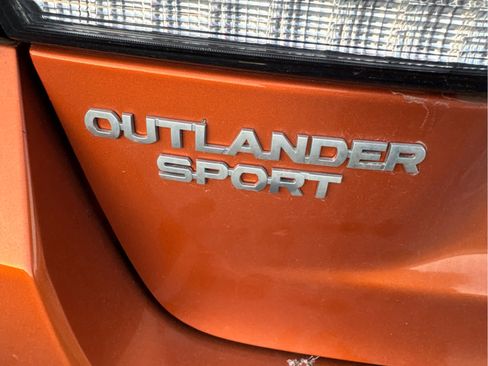 Used 2022 Mitsubishi Outlander Sport LE image 5