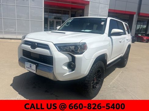 Certified 2024 Toyota 4Runner TRD Off-Road Premium w/ Moonroof Package AWD/4WD image 2