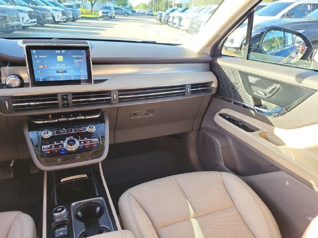 Certified 2020 Lincoln Corsair AWD w/ Premium Package image 22