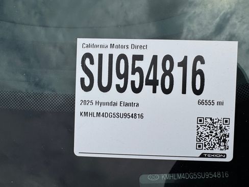 Used 2025 Hyundai Elantra Sport FWD image 18