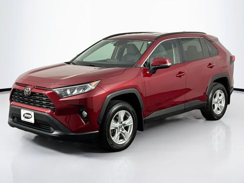 Used 2020 Toyota RAV4 XLE w/ All Weather Liner Package image 6