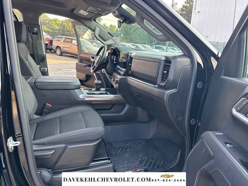 Used 2025 Chevrolet Silverado 1500 LT AWD/4WD image 22