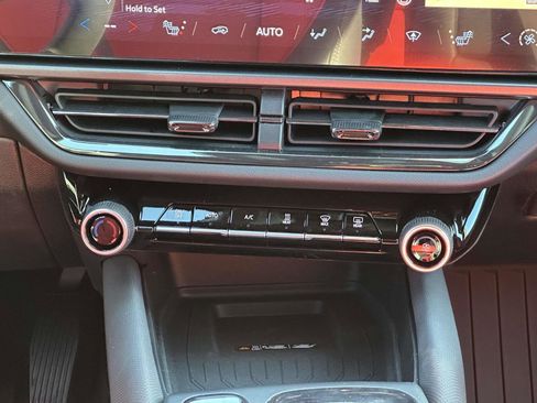 New 2025 Chevrolet Equinox EV RS image 5