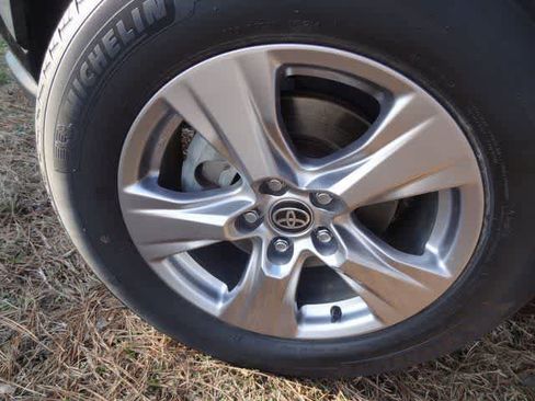 Used 2023 Toyota RAV4 XLE image 34