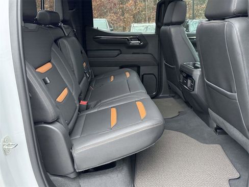 Used 2024 GMC Sierra 1500 AT4 w/ Technology Package image 15