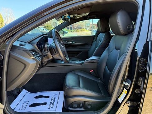 Used 2021 Cadillac CT4 Luxury image 13