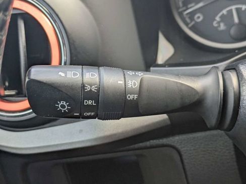 Used 2019 Toyota Tacoma TRD Sport image 23