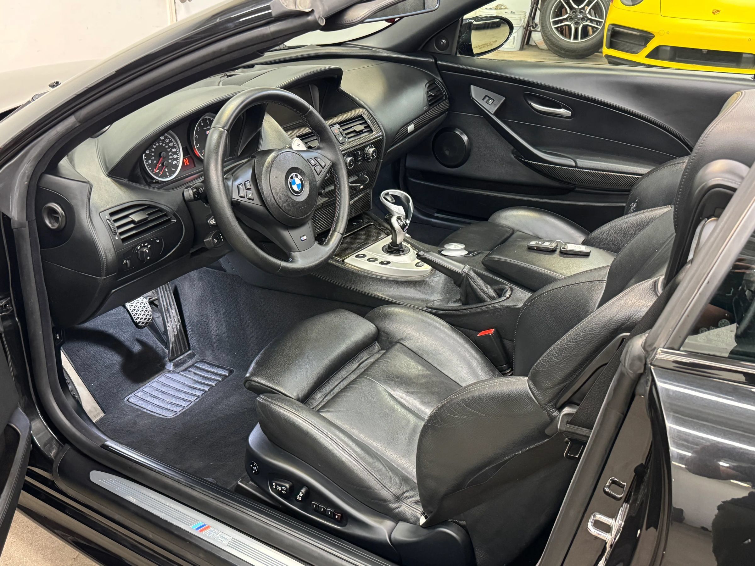 Used 2007 BMW M6 Convertible RWD image 16