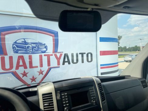 Used 2018 Mercedes-Benz Sprinter 2500 image 36