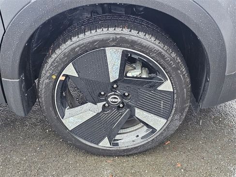 New 2026 Nissan Kicks SR w/ Cold Weather Package image 28