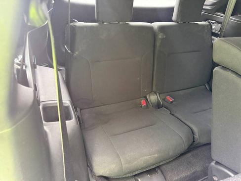 Used 2022 Mitsubishi Outlander ES AWD/4WD image 14