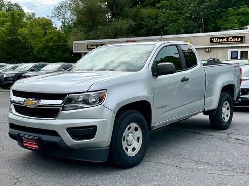 Used 2016 Chevrolet Colorado W/T w/ WT Convenience Package AWD/4WD image 4