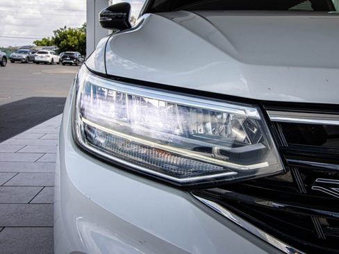 Certified 2023 Volkswagen Tiguan SE R-Line FWD image 6