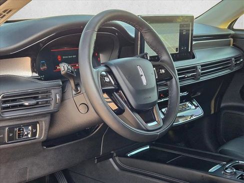 New 2025 Lincoln Corsair Reserve w/ Jet Appearance Package image 3