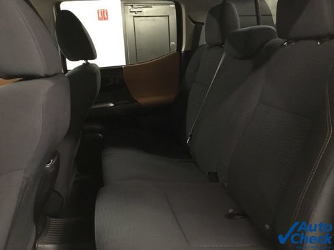 Used 2016 Toyota Tacoma SR5 w/ SR5 Appearance Package (SN) AWD/4WD image 34