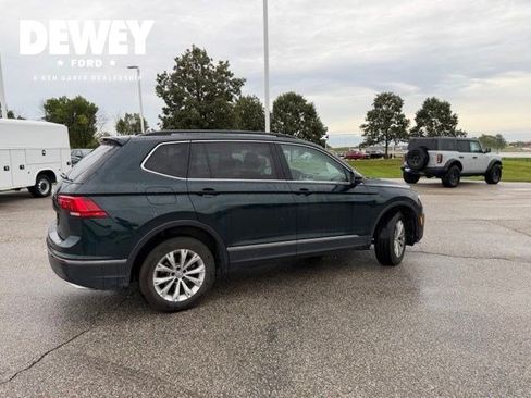 Used 2018 Volkswagen Tiguan SE AWD/4WD image 15