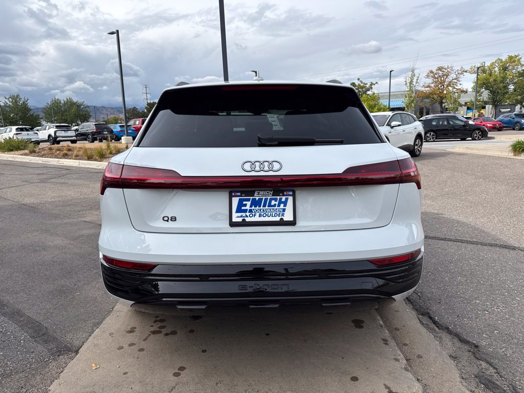Used 2024 Audi Q8 e-tron Premium Plus w/ Premium Plus Package AWD/4WD image 4
