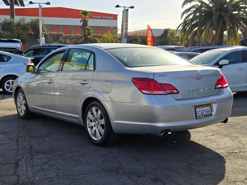 Used 2006 Toyota Avalon XLS FWD image 9