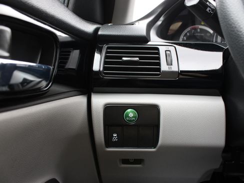 Used 2017 Honda Accord LX image 27