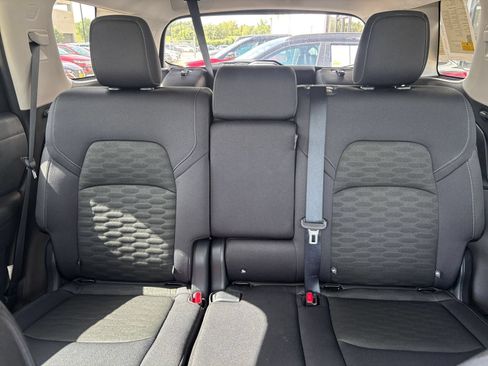 Used 2026 Nissan Pathfinder SV FWD image 41
