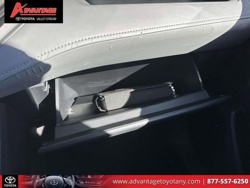 Used 2023 Toyota Highlander LE image 38