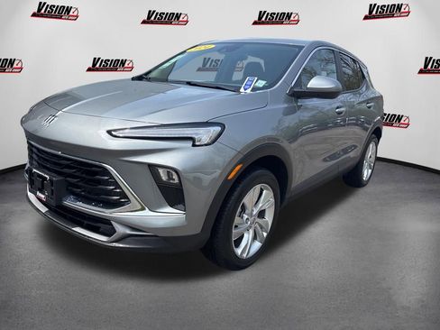 Used 2024 Buick Encore GX Preferred w/ Comfort Package AWD/4WD image 1