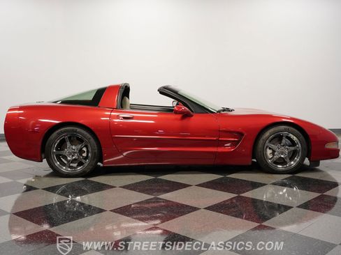 Used 1998 Chevrolet Corvette Coupe image 14