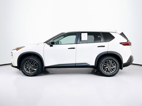 Used 2021 Nissan Rogue S image 4
