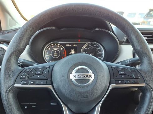 Used 2020 Nissan Versa SV image 19