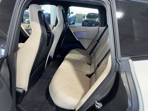 Used 2023 BMW iX xDrive50 w/ Premium Package image 15
