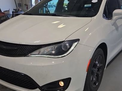 Used 2019 Chrysler Pacifica Touring-L Plus w/ S Appearance Package