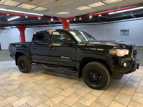 Used 2021 Toyota Tacoma SR5 image 8