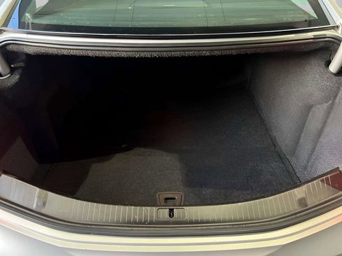 Used 2017 Cadillac XTS Luxury FWD image 7