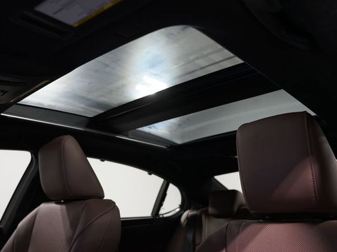 Used 2024 Lexus ES 350 Ultra Luxury w/ Accessory Package (Z2) image 37