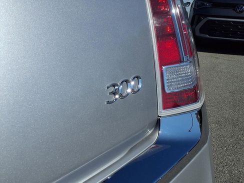 Used 2012 Chrysler 300 Limited image 21