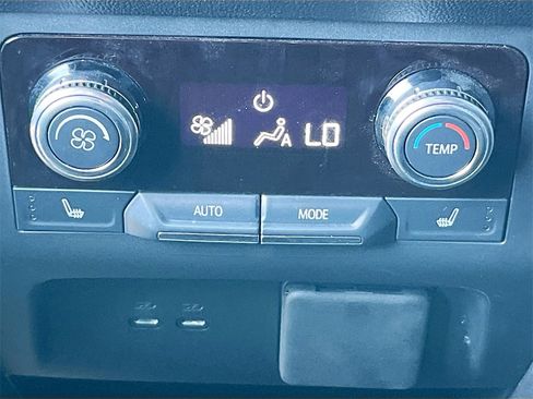 Used 2024 GMC Acadia Elevation w/ Black Edition image 27