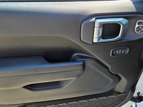 Used 2024 Jeep Gladiator Mojave image 22