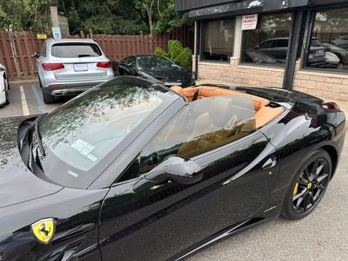 Used 2013 Ferrari California image 29
